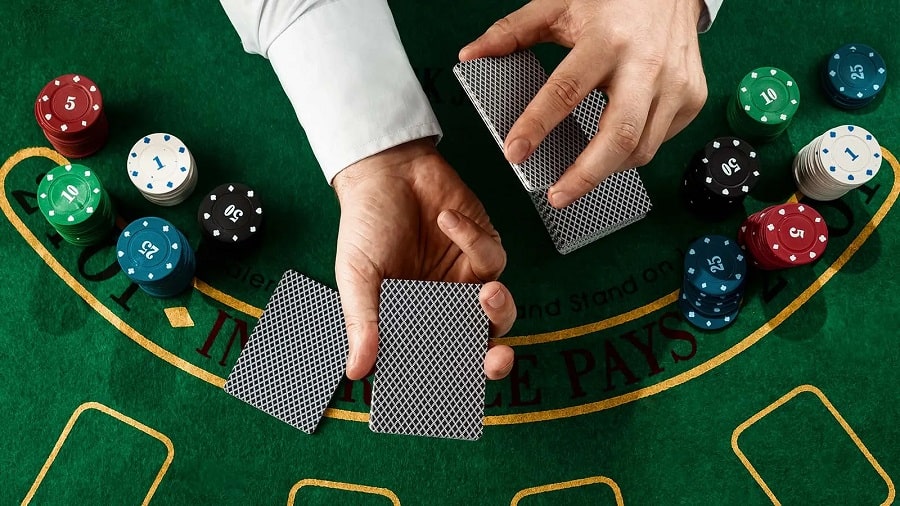 Học cách cá cược ít rủi ro và có cơ hội thắng lớn trong Baccarat từ cao thủ